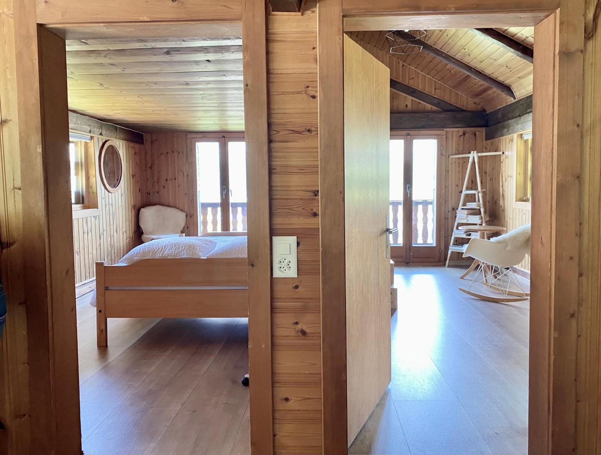 Eco Lodge With Jacuzzi And View In The Swiss Alps Grone Экстерьер фото
