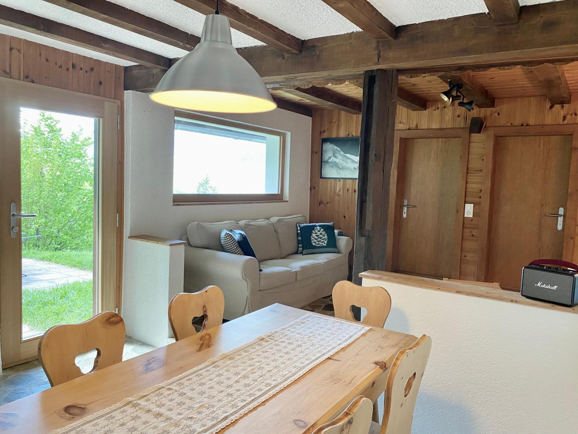 Eco Lodge With Jacuzzi And View In The Swiss Alps Grone Экстерьер фото
