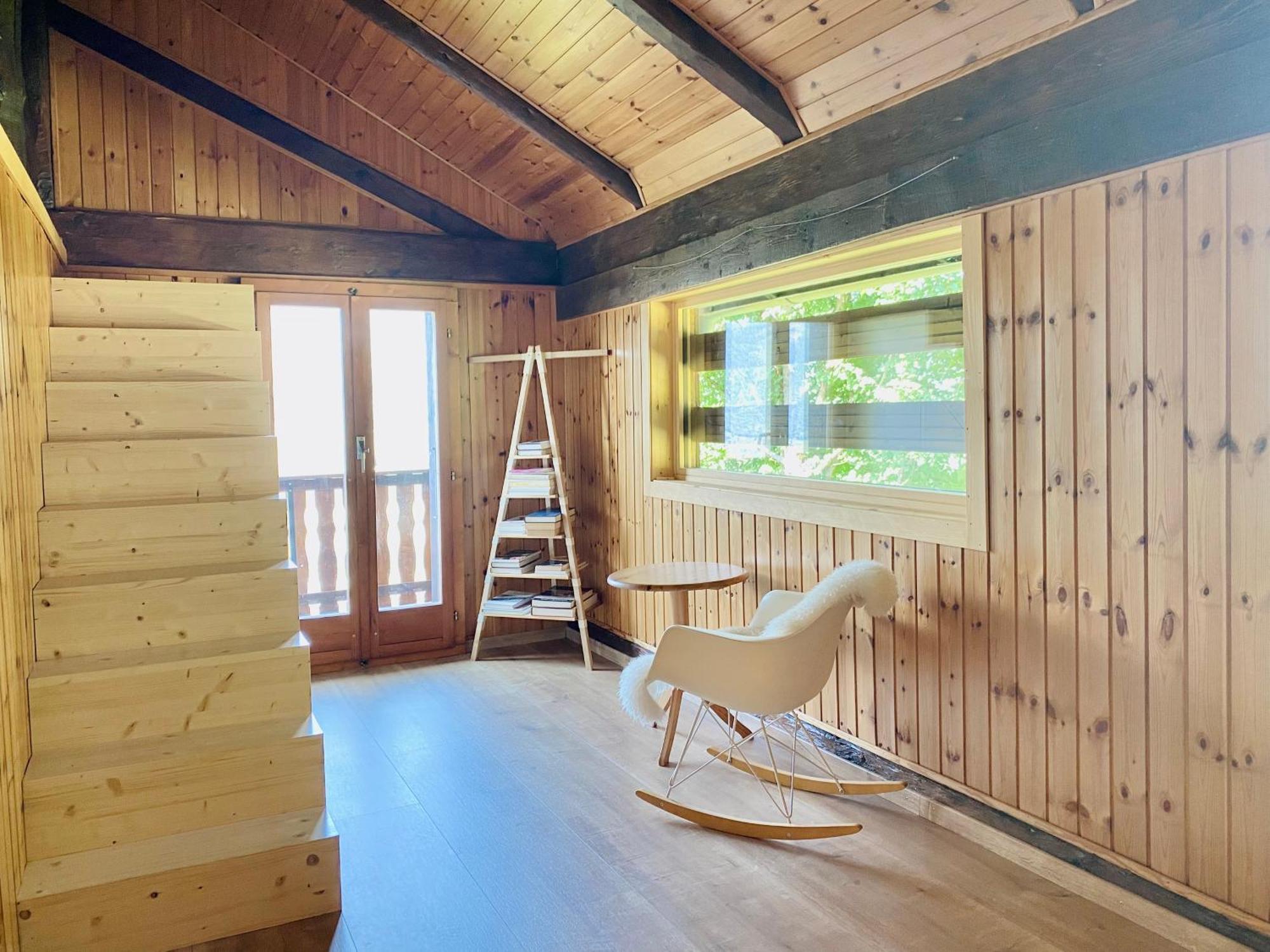 Eco Lodge With Jacuzzi And View In The Swiss Alps Grone Экстерьер фото